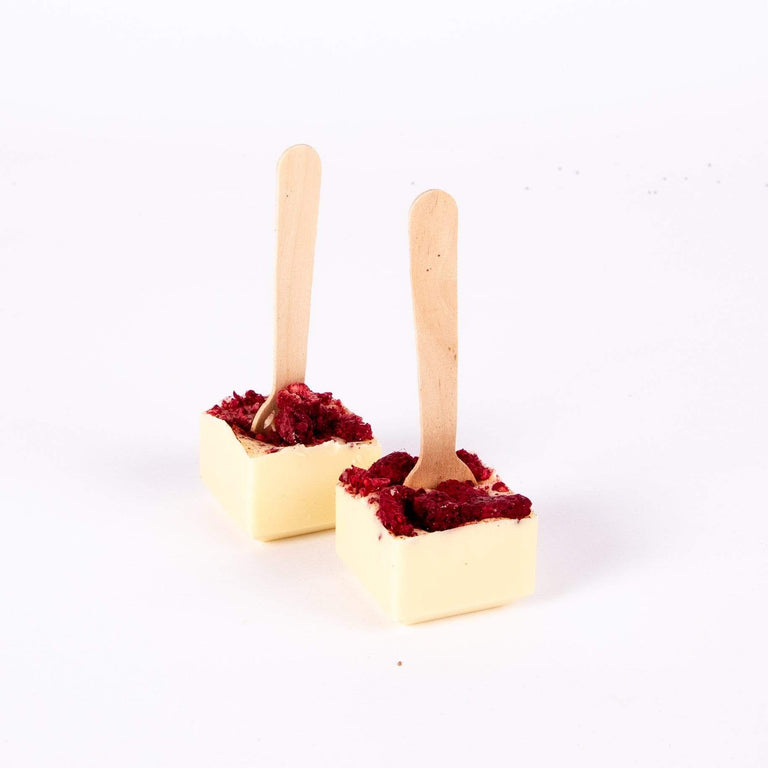 Cutter & Squidge Pack of 2 WHITE CHOCOLATE AND RASPBERRY HOT CHOCOLATE SPOONS