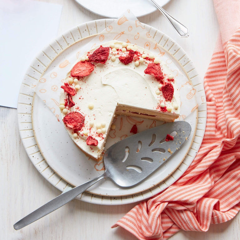 Cutter & Squidge Small (6") VICTORIA STRAWBERRY SPONGE CAKE