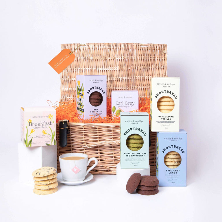 Cutter & Squidge One Gift Box SHORTBREAD AND TEA CHRISTMAS HAMPER
