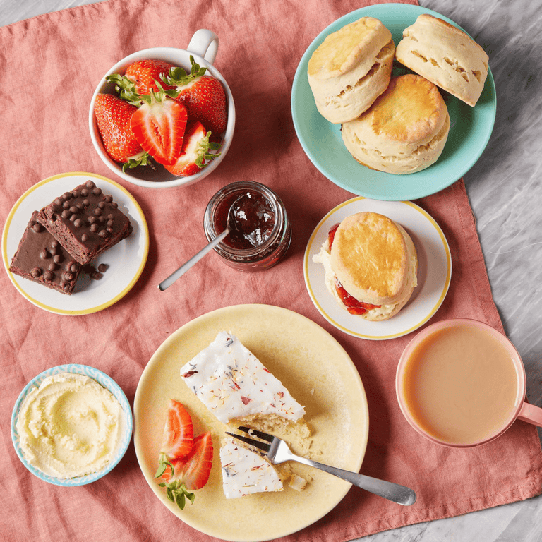 Cutter & Squidge Tea for Two Afternoon Tea At Home & Book Bundle