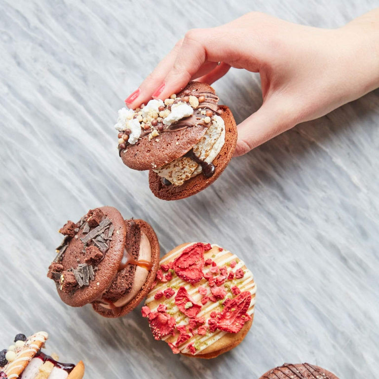 Cutter & Squidge MIXED BISKIE BOX